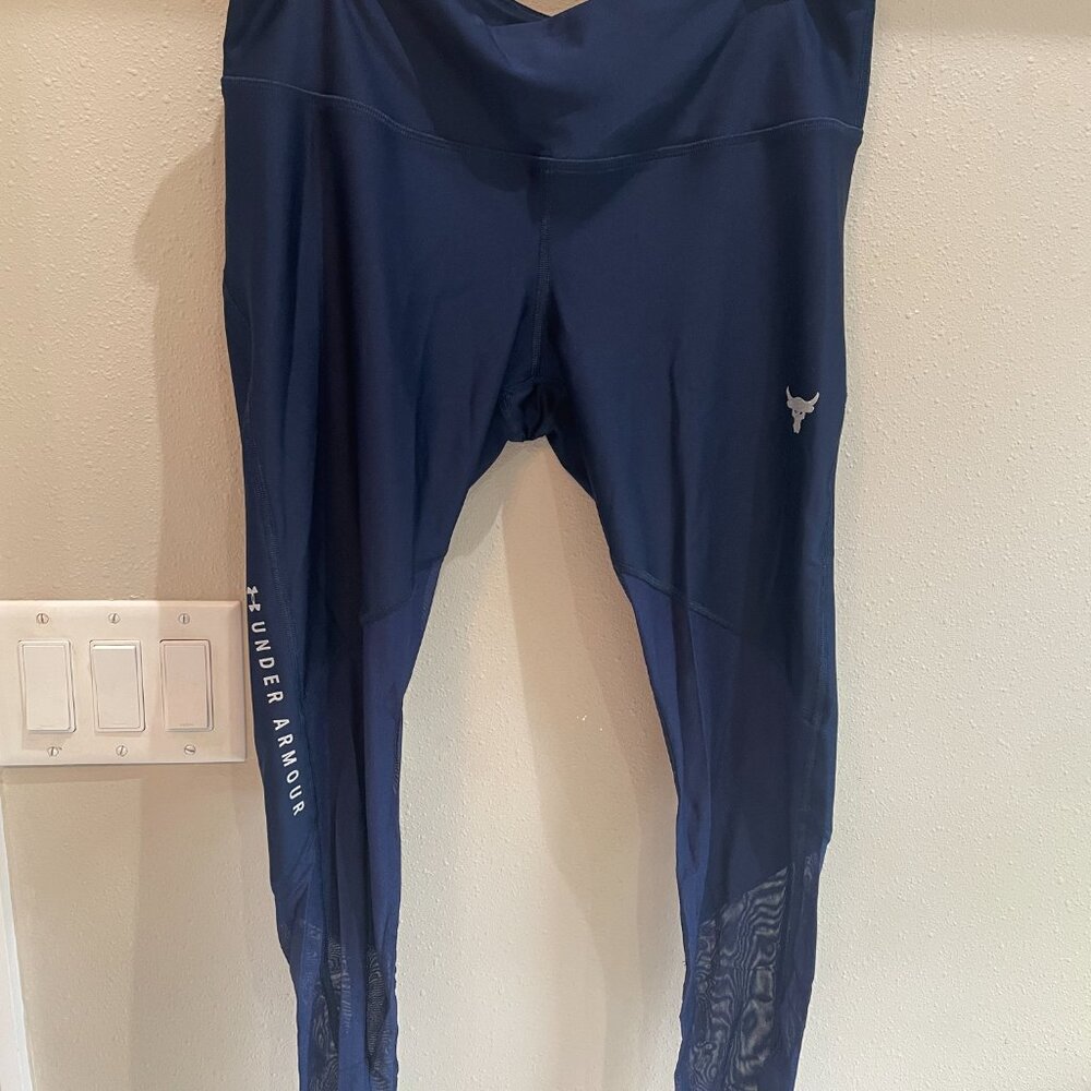 Navy blue Under Armour Women's XL Capri leggings